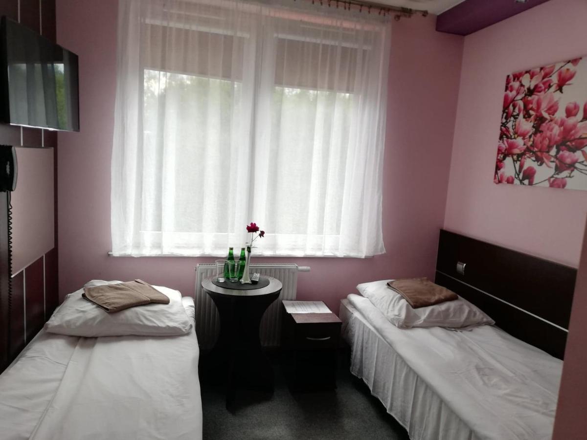 Gosciniec Biznesowy Dabrowa Górnicza Exterior foto